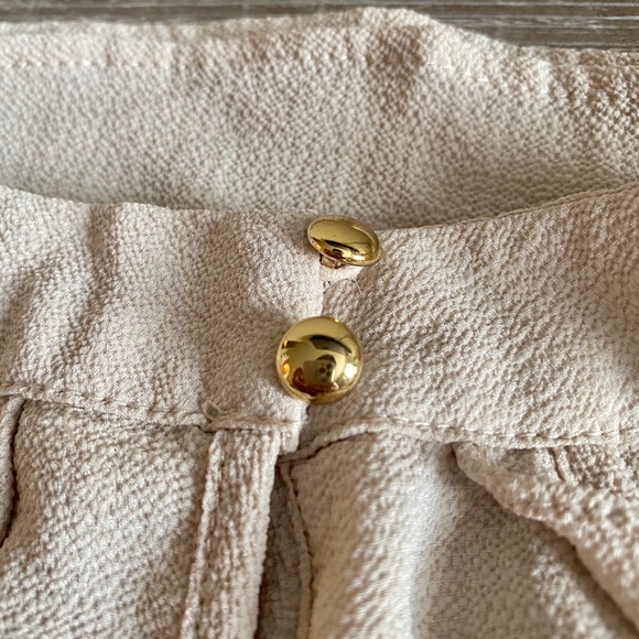 High Neck Ruffle Tank - Picture 4 of 4